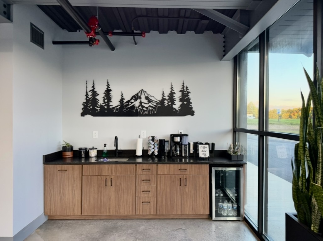 Customer Coffee Bar & Lounge